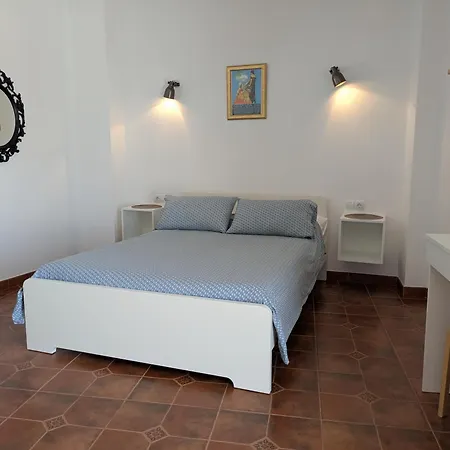 Casa Celeste Trabuco * Villanueva del Trabuco
